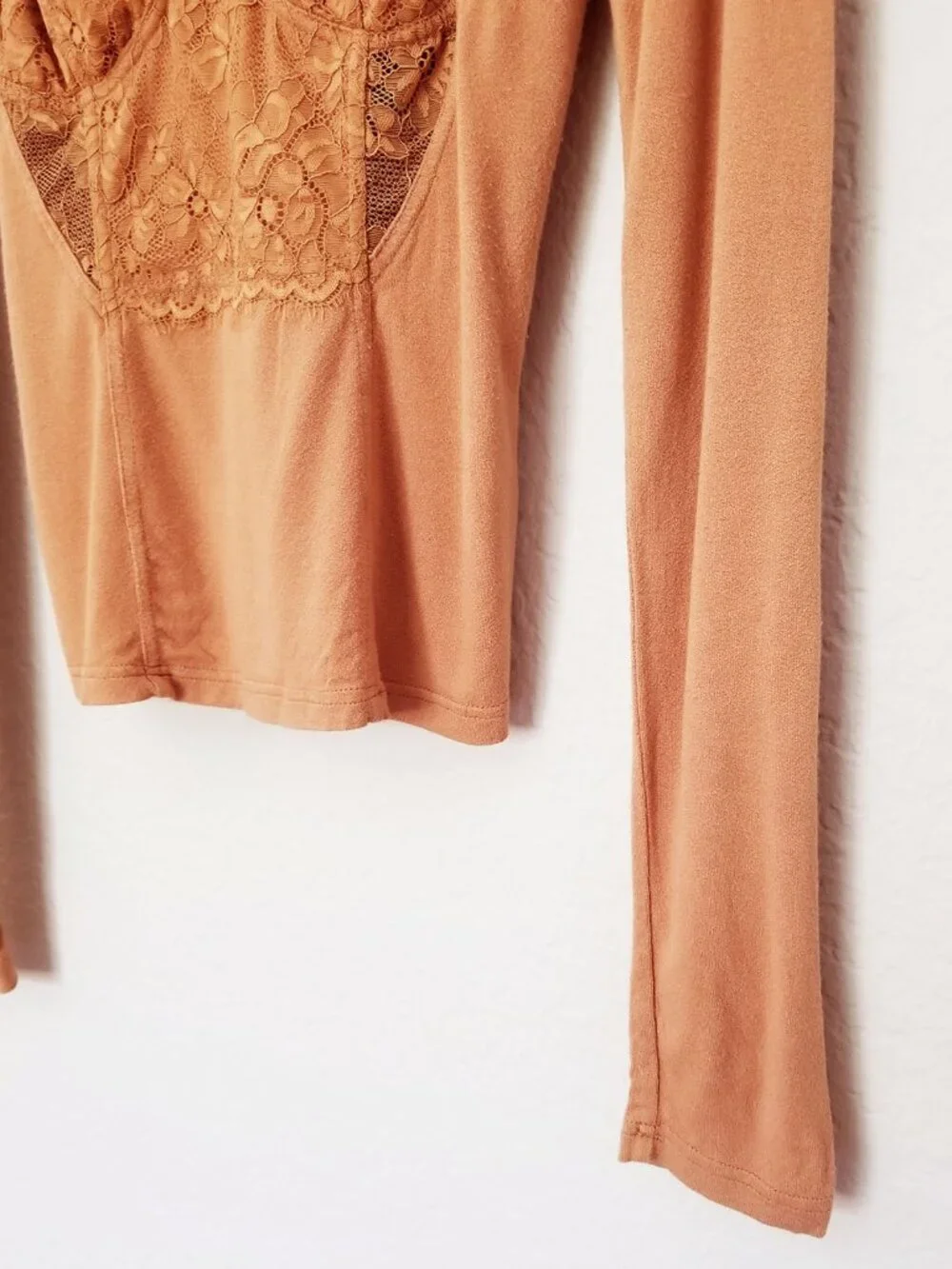 Free People Lace Coset Inset Sweetheart Long Sleeves Top M Camel Stretch Knit